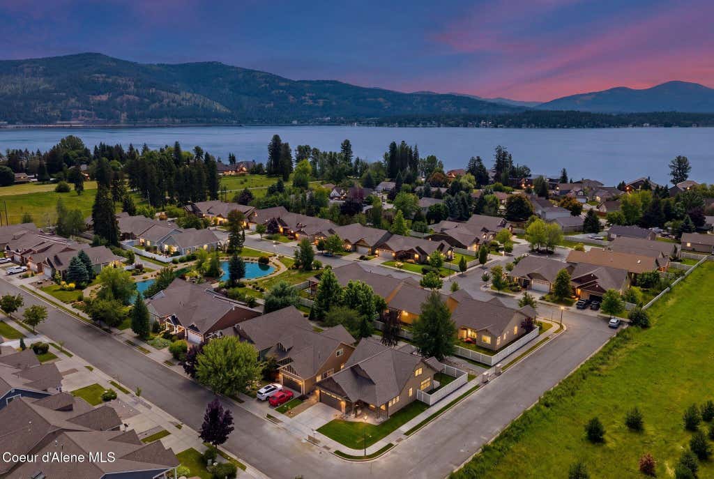 Photo of 1521 Autumn LN, Sandpoint, ID 83864 (MLS # 26-6680)