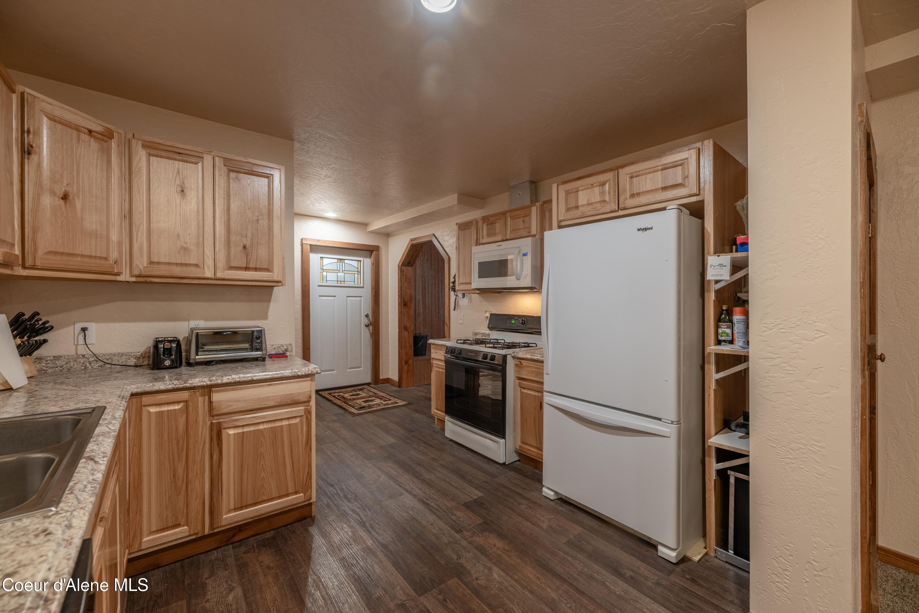 527 Creekside Dr, Priest Lake, Pennsylvania image 21