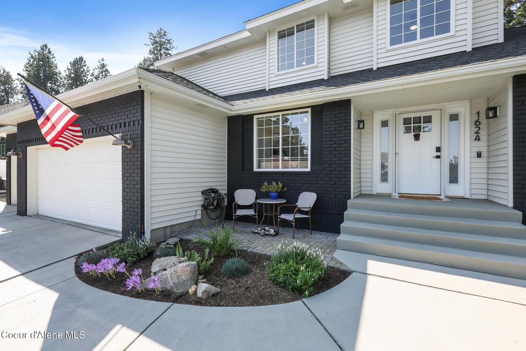 Photo of 1624 Rocky Ridge Ridge, Spokane Valley, WA 99212 (MLS # 26-1262)