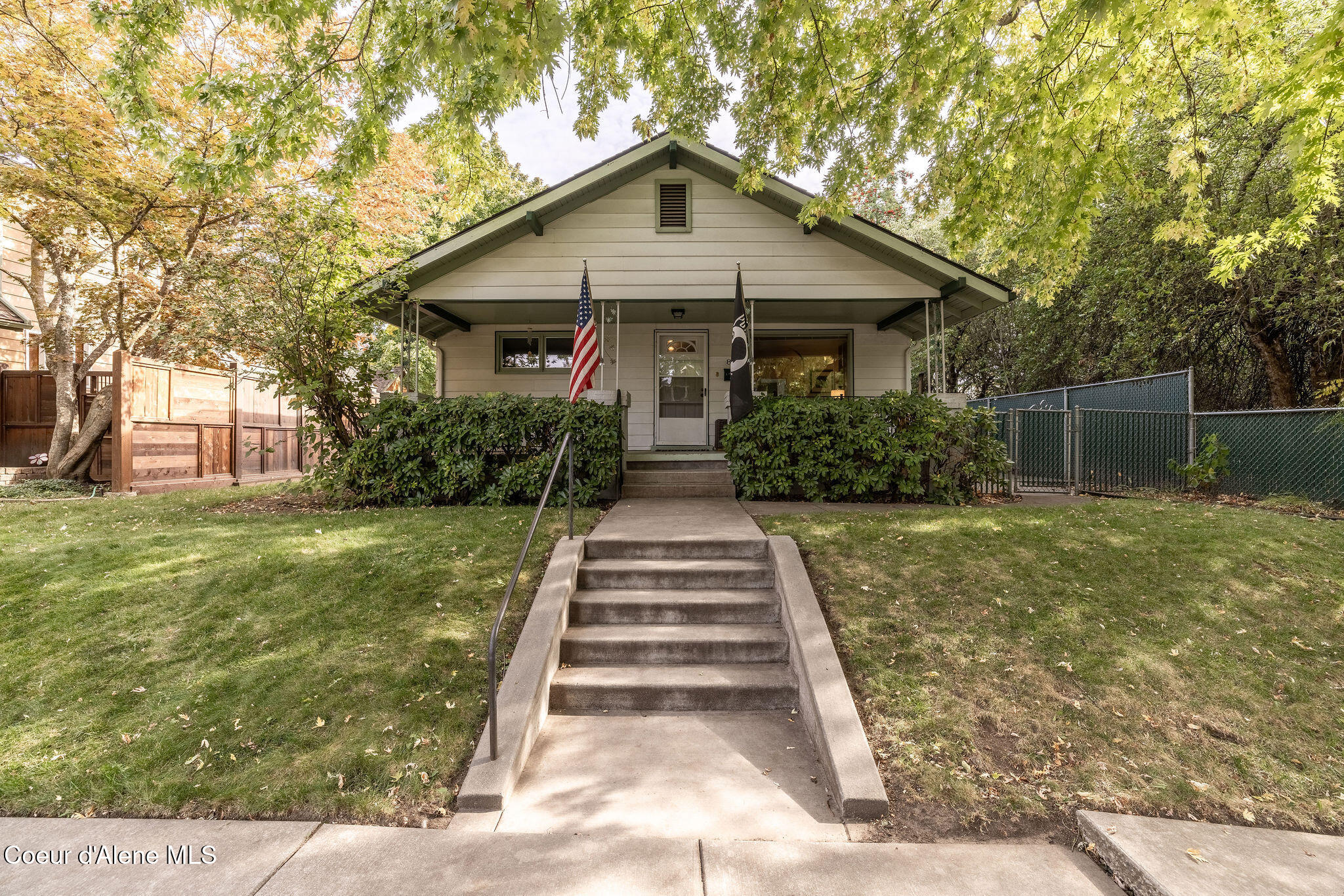 816 N B St, Coeur d'Alene, Texas image 1