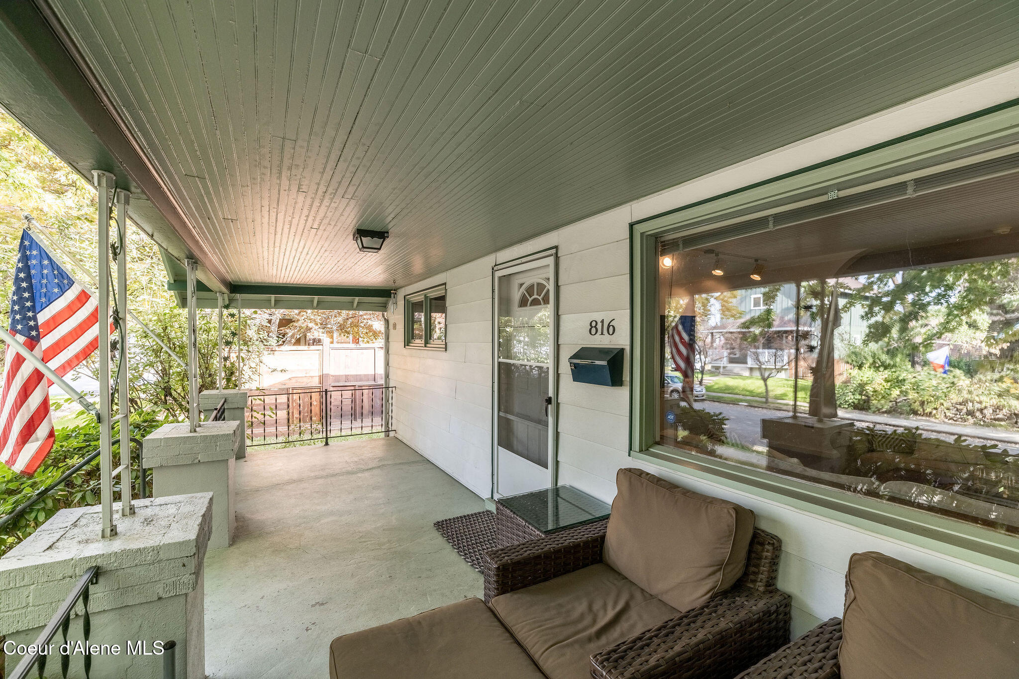 816 N B St, Coeur d'Alene, Texas image 2