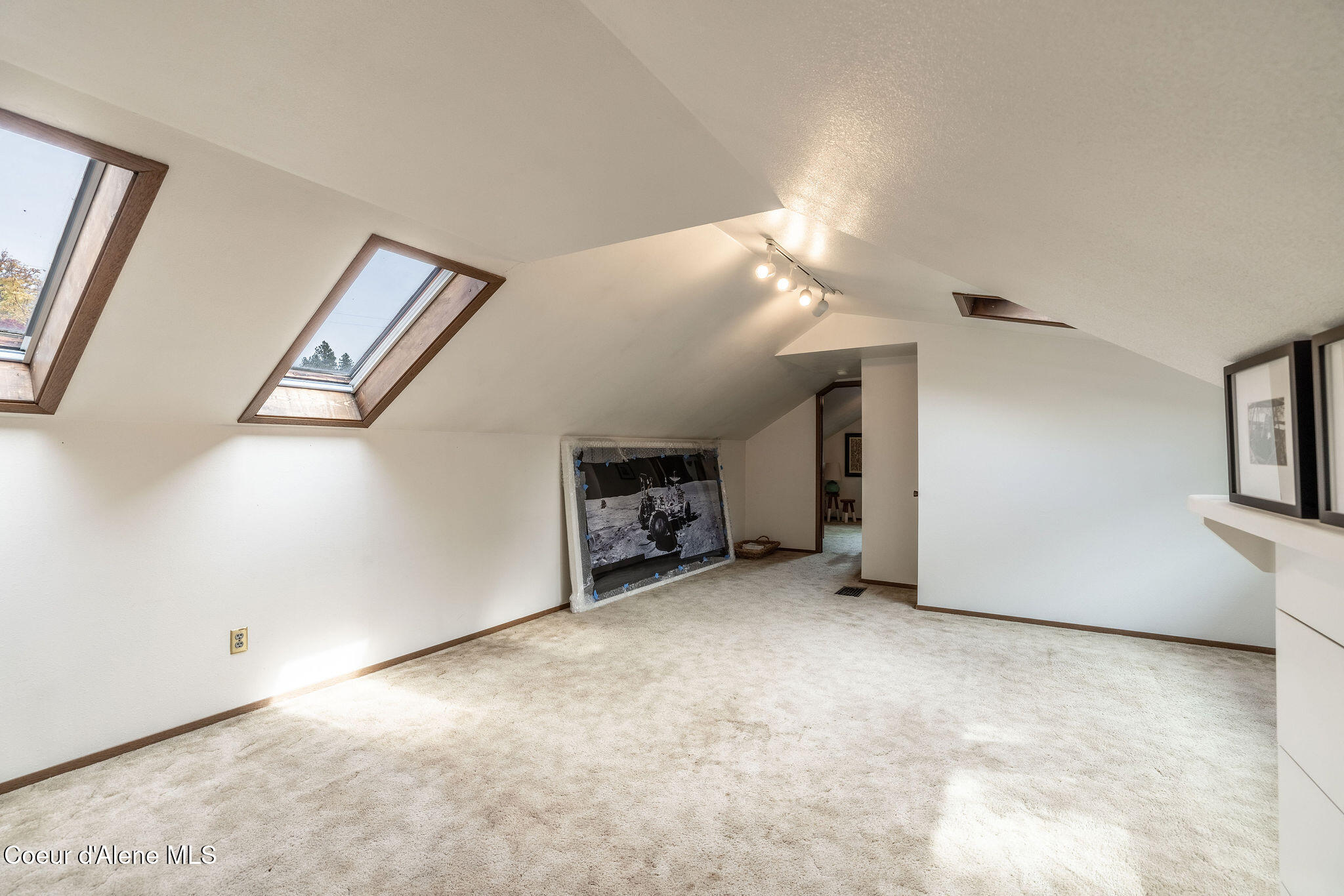 816 N B St, Coeur d'Alene, Texas image 25