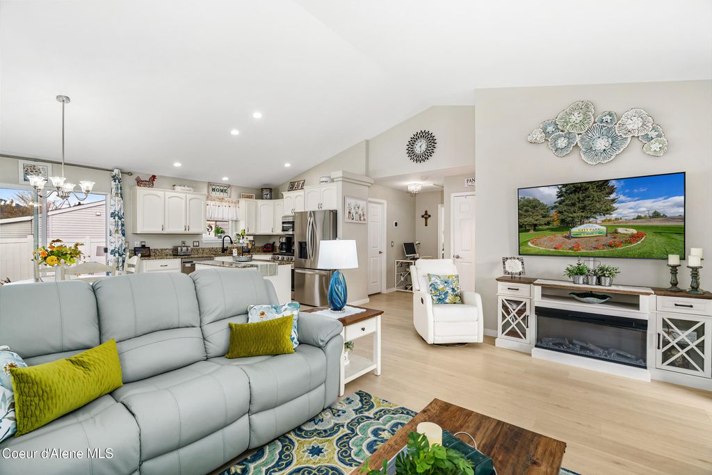 Photo of 8509 Grand Teton St, Rathdrum, ID 83858 (MLS # 26-1291)