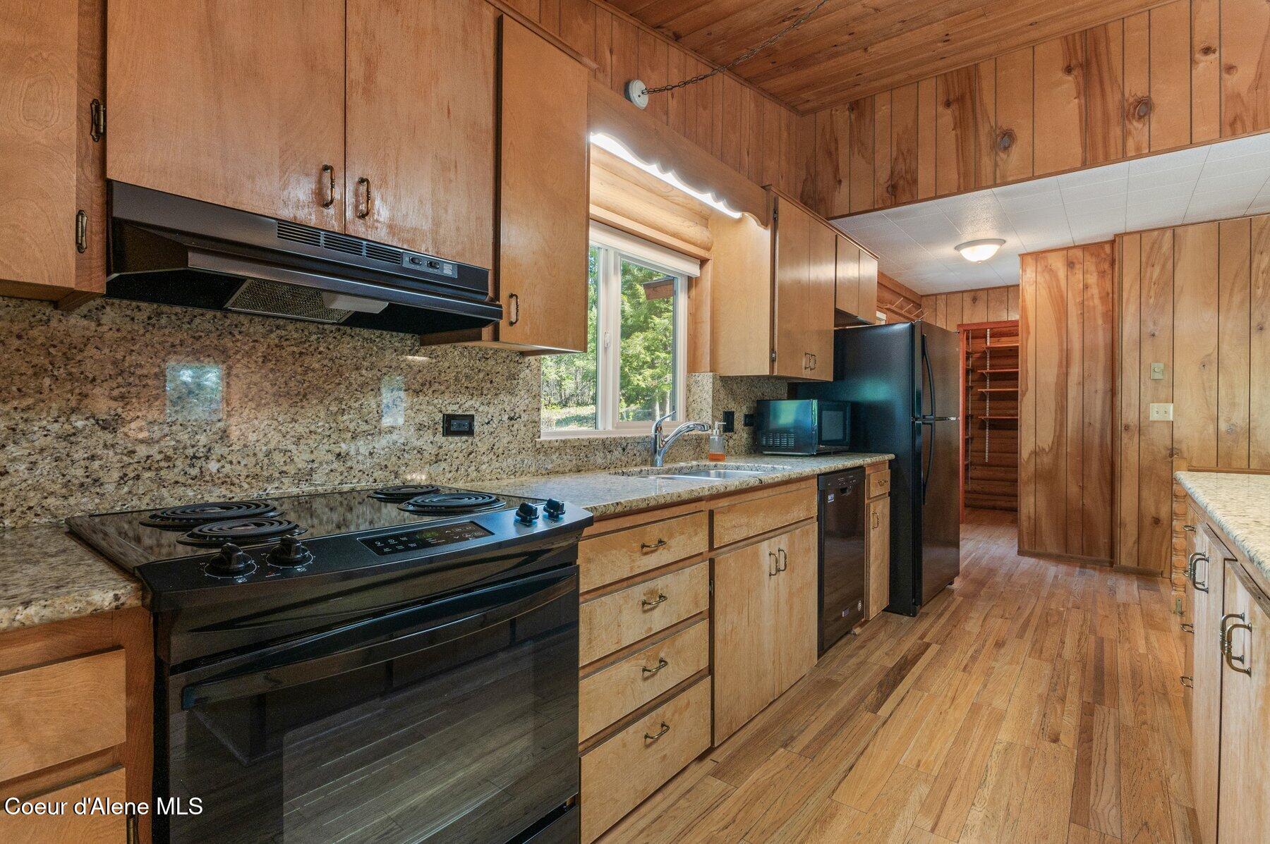 1289 Talache Rd, Sagle, Alaska image 6