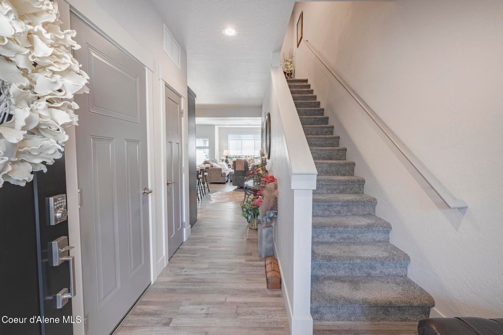 Photo of 1007 Grove #102, Coeur dAlene, ID 83815 (MLS # 25-9349)