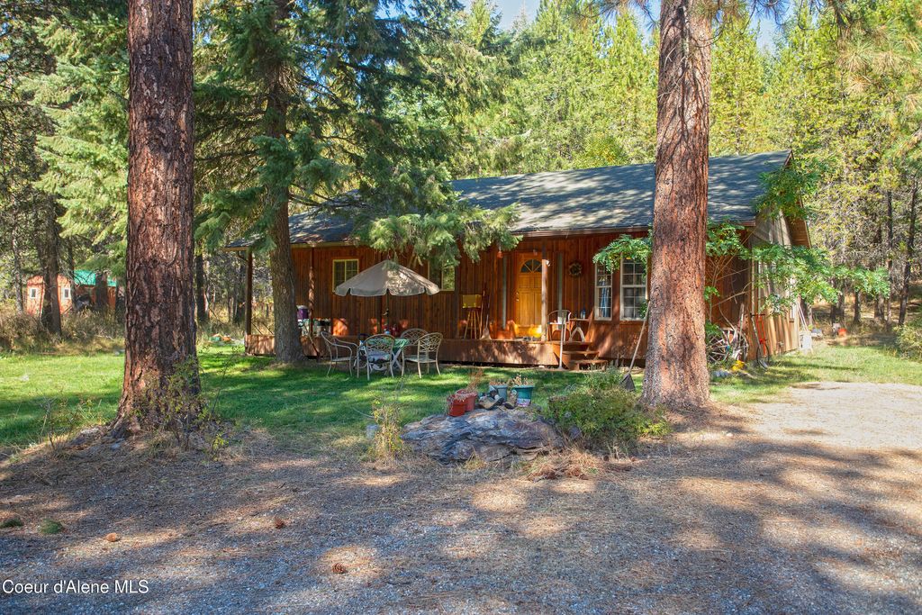 Photo of 681 Hummingbird Ln, Blanchard, ID 83804 (MLS # 25-9794)