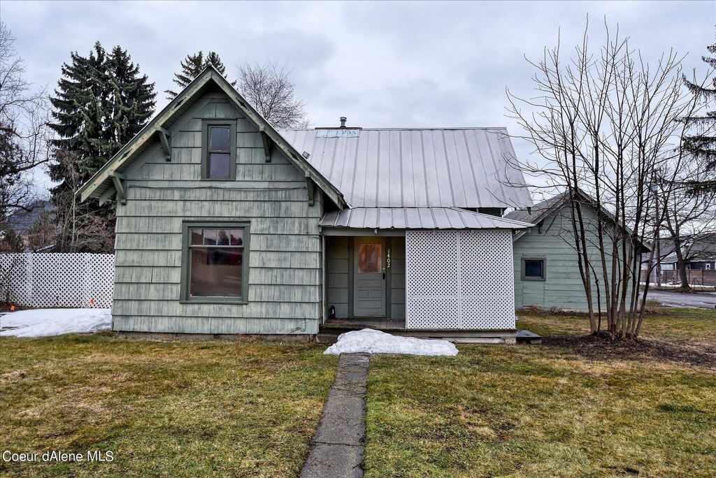 Photo of 1402 N 7th ST, Coeur dAlene, ID 83814 (MLS # 24-4915)