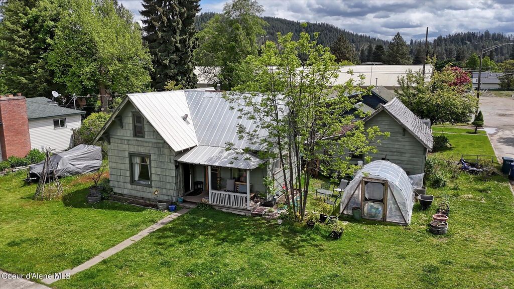 Photo of 1402 N 7th ST, Coeur dAlene, ID 83814 (MLS # 24-4915)