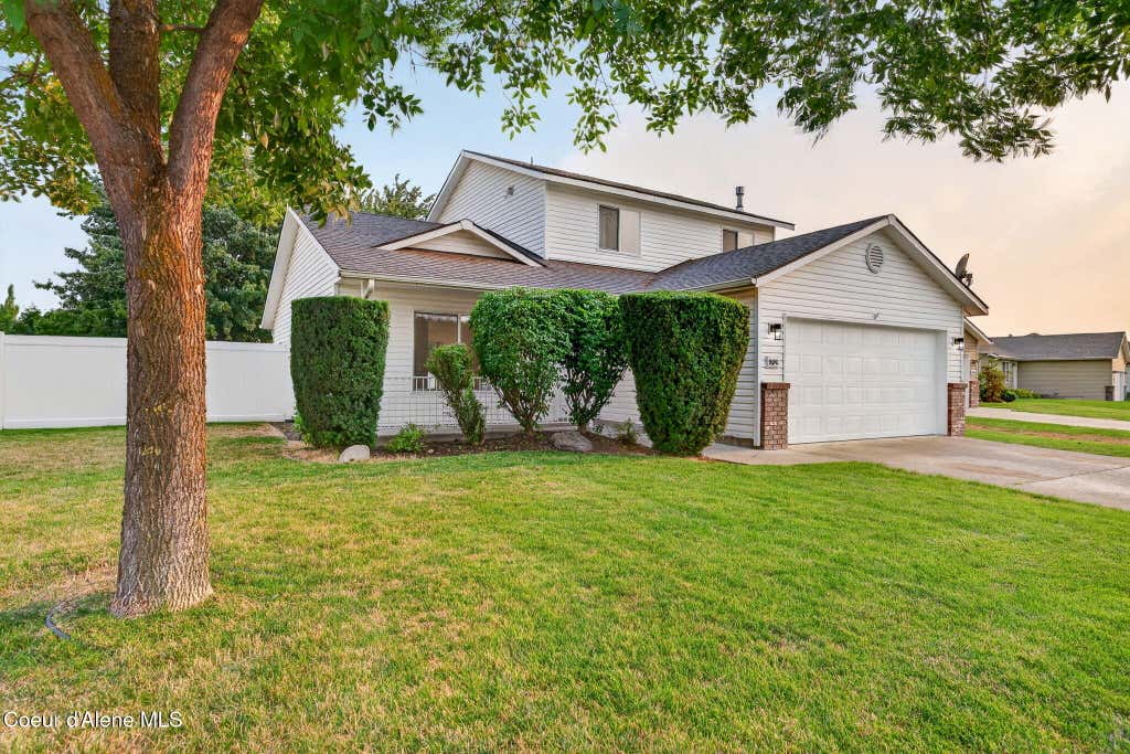 Photo of 9090 Torrey LN, Hayden, ID 83835 (MLS # 26-8364)