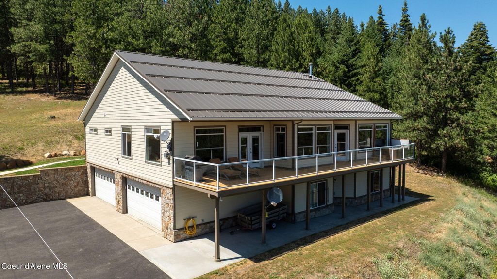 Photo of 4865 GREENSFERRY Rd, Coeur dAlene, ID 83814 (MLS # 25-7163)