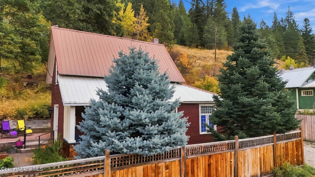 Photo of 511 HUNTER ST, Mullan, ID 83846 (MLS # 26-10337)
