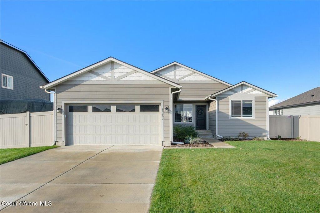 Photo of 10101 Belgrave Loop, Hayden, ID 83835 (MLS # 25-10942)