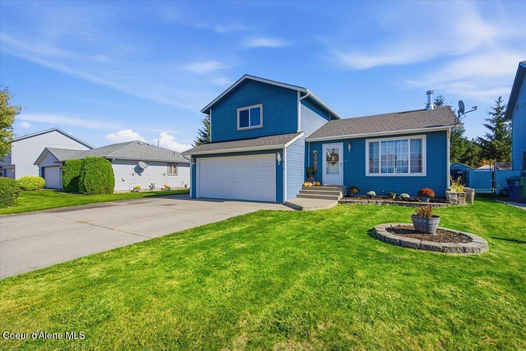Photo of 1620 Stagecoach DR, Post Falls, ID 83854 (MLS # 26-10193)