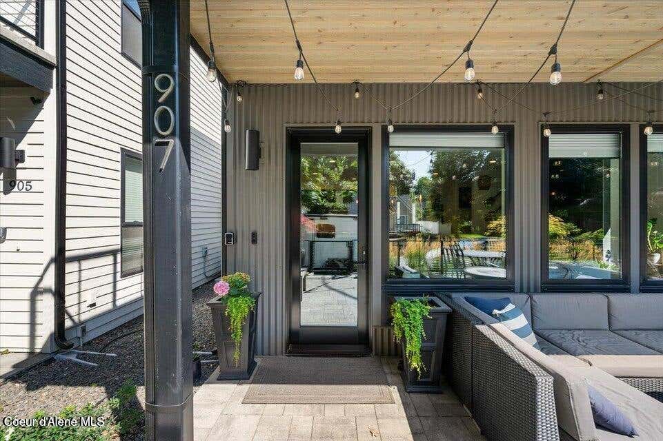 Photo of 907 Sherman Ave, Coeur dAlene, ID 83814 (MLS # 26-7952)