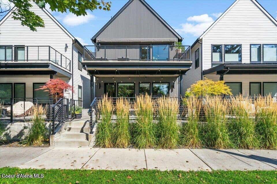 Photo of 907 Sherman Ave, Coeur dAlene, ID 83814 (MLS # 26-7952)