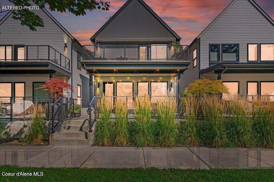 Photo of 907 Sherman Ave, Coeur dAlene, ID 83814 (MLS # 26-7952)