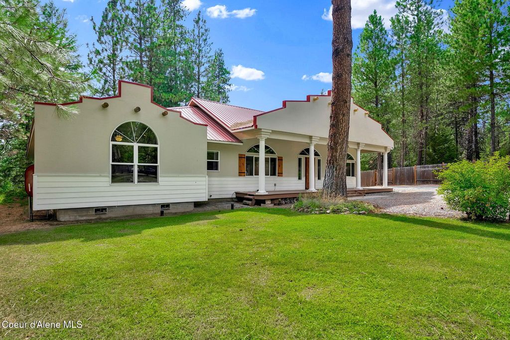 Photo of 470 Diamond Heights Heights, Oldtown, ID 83822 (MLS # 26-1168)