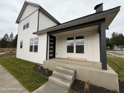 Photo of 469 PENSTEMON Rd, Hayden, ID 83835 (MLS # 25-9984)
