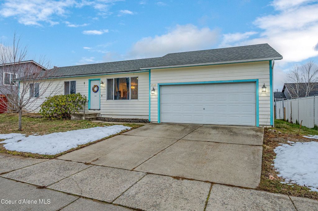 Photo of 7530 Meadow Lark Ln, Rathdrum, ID 83858 (MLS # 26-600)