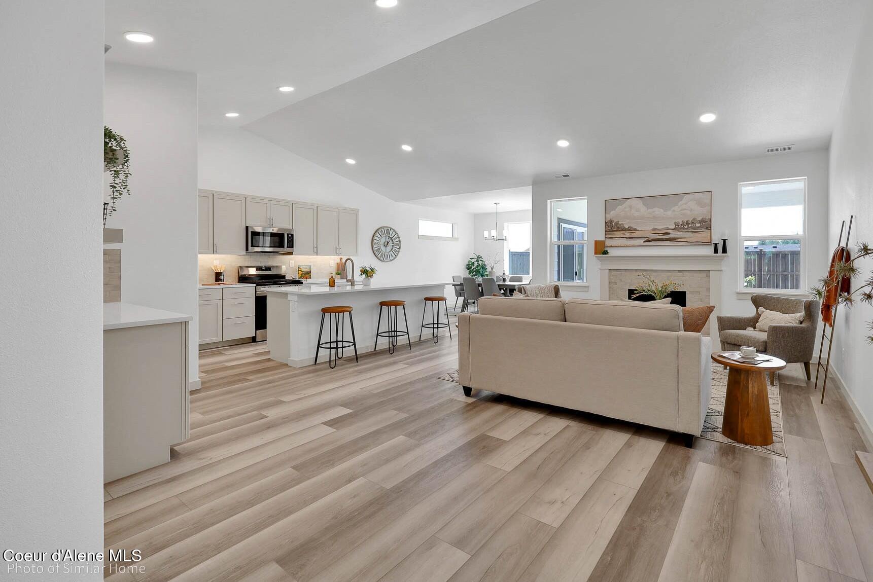 Post Falls, Idaho 83854, United States, 4 Bedrooms Bedrooms, ,3 BathroomsBathrooms,Residential,Pending,244769