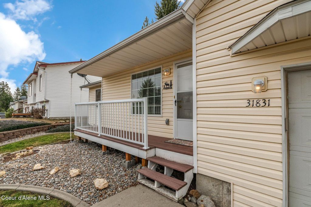 Photo of 31831 Middle Ave, Spirit Lake, ID 83869 (MLS # 26-1415)