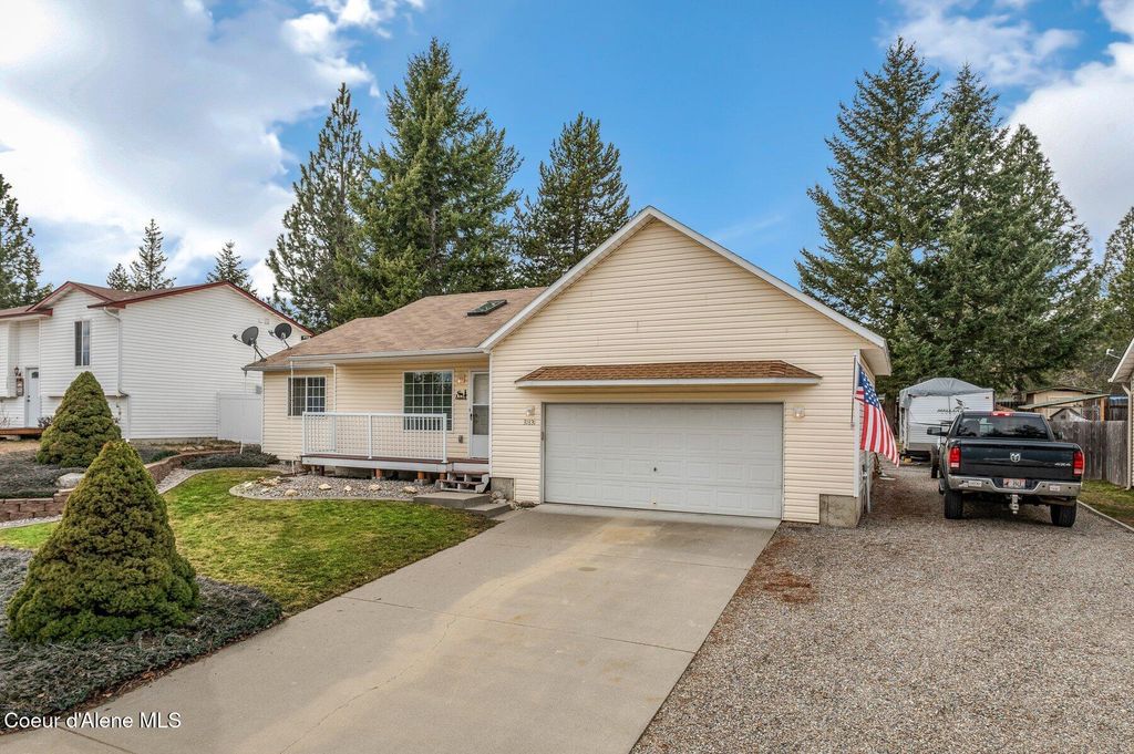 Photo of 31831 Middle Ave, Spirit Lake, ID 83869 (MLS # 26-1415)