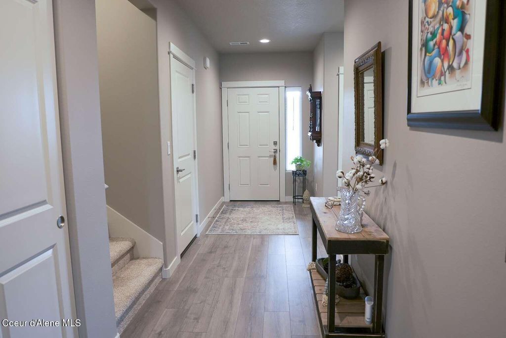 Photo of 16152 Hadley Loop, Rathdrum, ID 83858 (MLS # 26-2618)