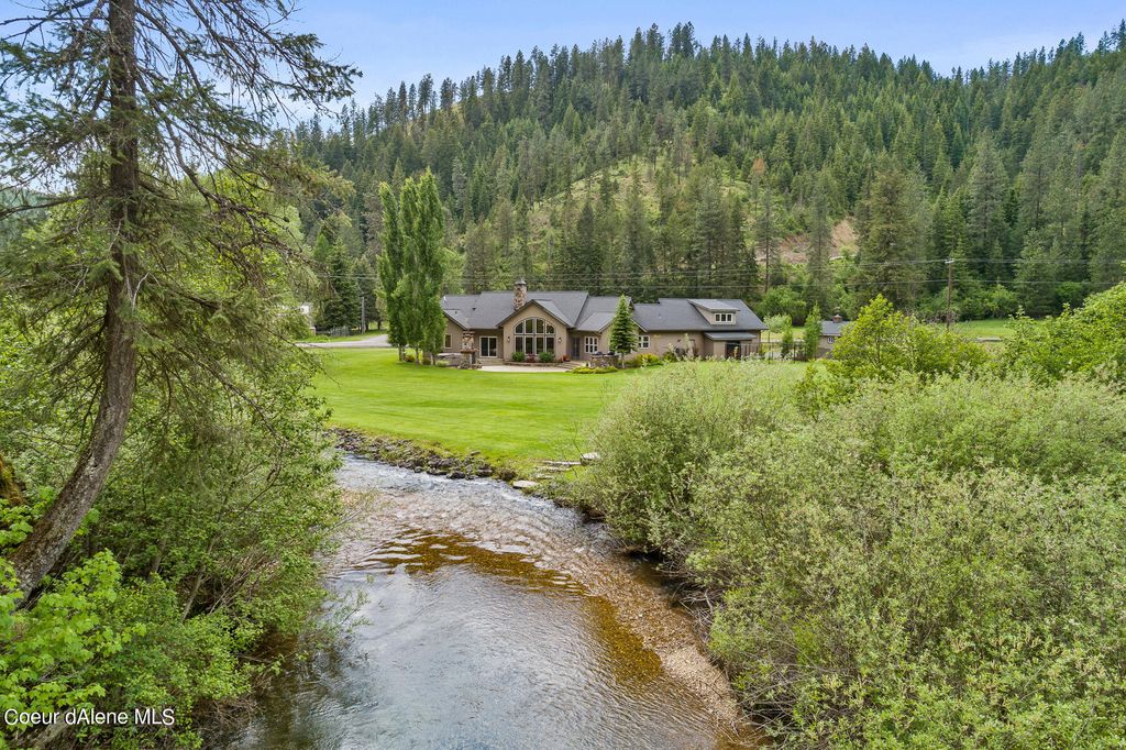 Photo of 1990 GATEWAY RANCH Rd, Coeur dAlene, ID 83814 (MLS # 25-3150)