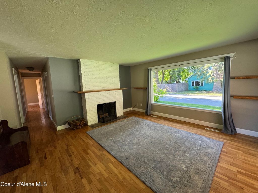 Photo of 843 17th St, Coeur dAlene, ID 83814 (MLS # 26-4813)