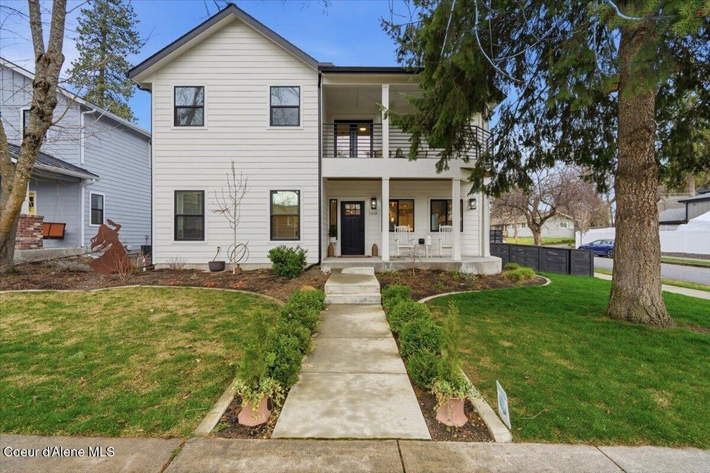 Photo of 1108 C St, Coeur dAlene, ID 83814 (MLS # 26-3154)