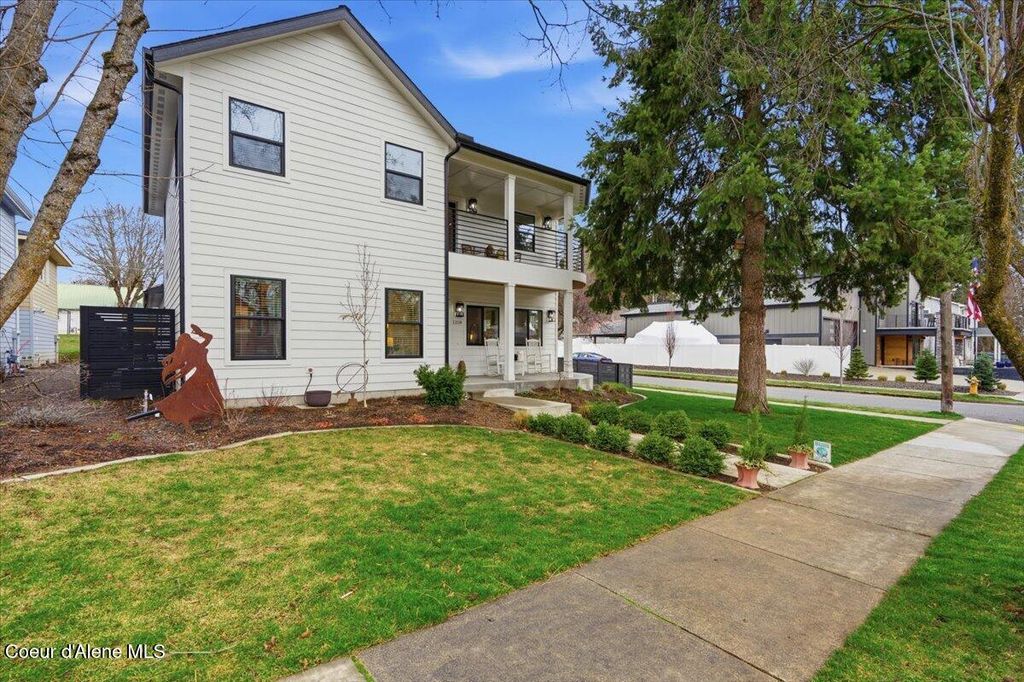 Photo of 1108 C St, Coeur dAlene, ID 83814 (MLS # 26-3154)