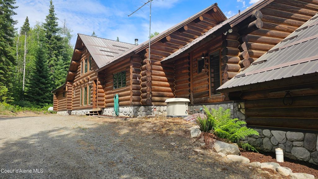 Photo of 287 Cougar Run, Priest Lake, ID 83856 (MLS # 25-5288)