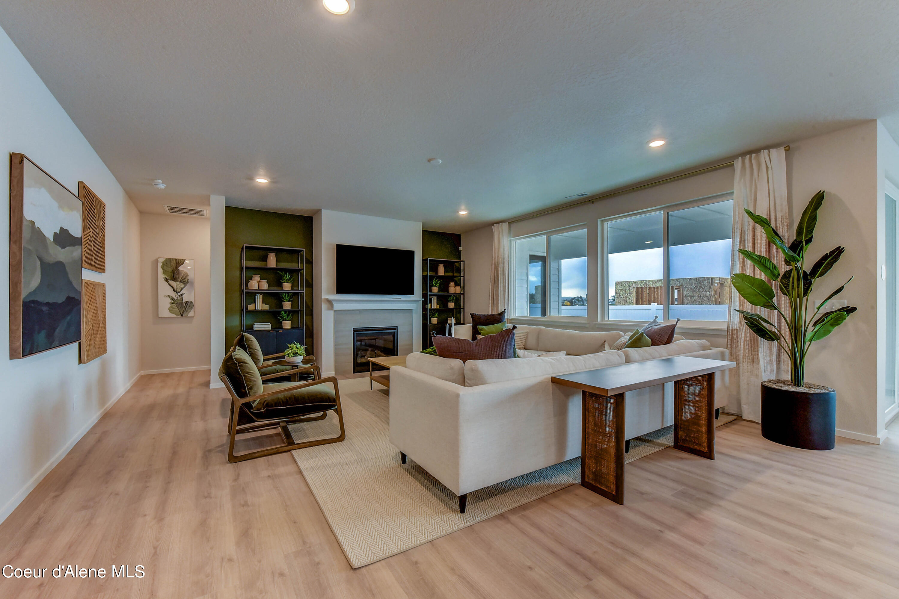 Hayden, Idaho 83835, United States, 2 Bedrooms Bedrooms, ,3 BathroomsBathrooms,Residential,Active,13586