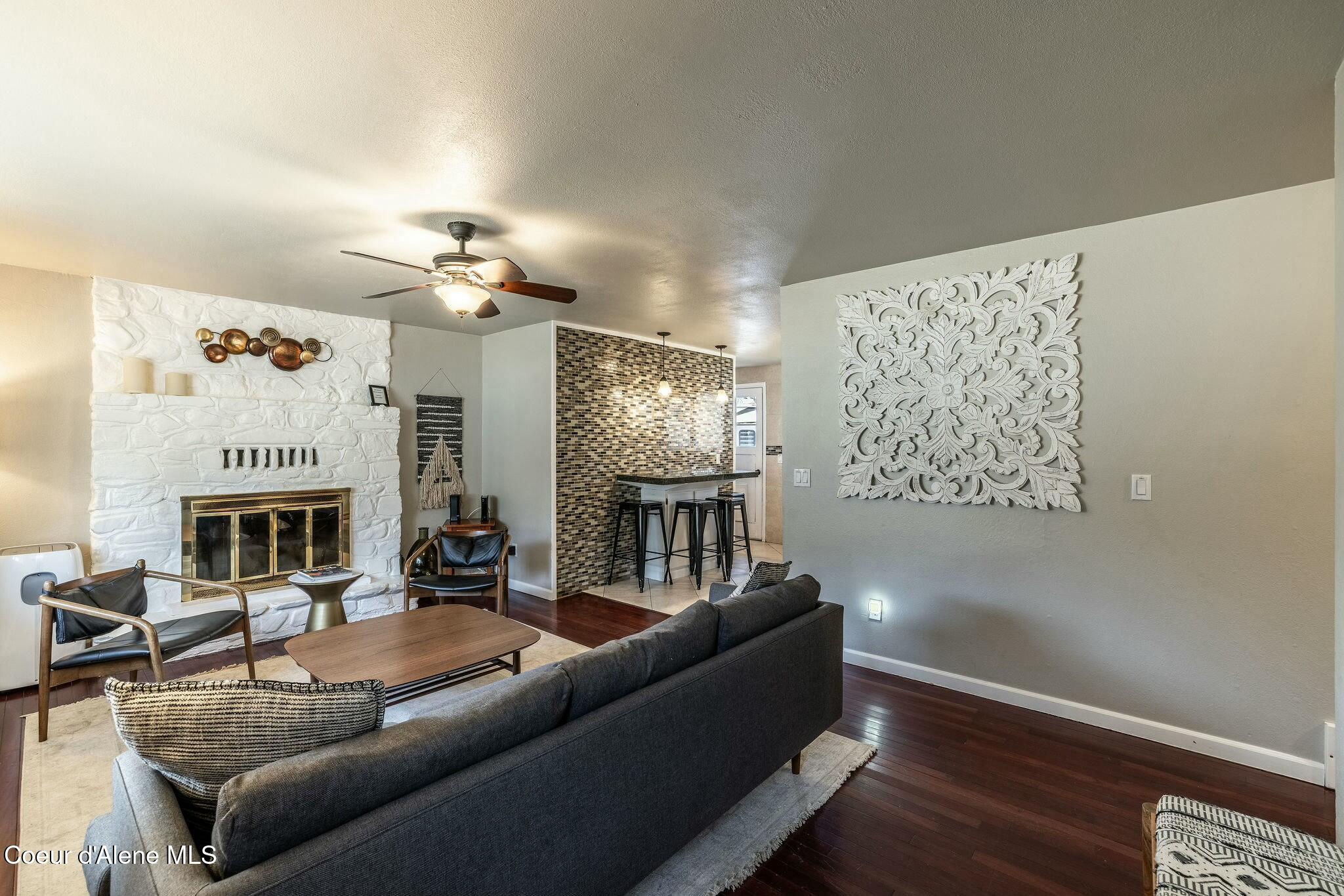 Coeur d'Alene, Idaho 83814, United States, 4 Bedrooms Bedrooms, ,2 BathroomsBathrooms,Residential,Active,94023