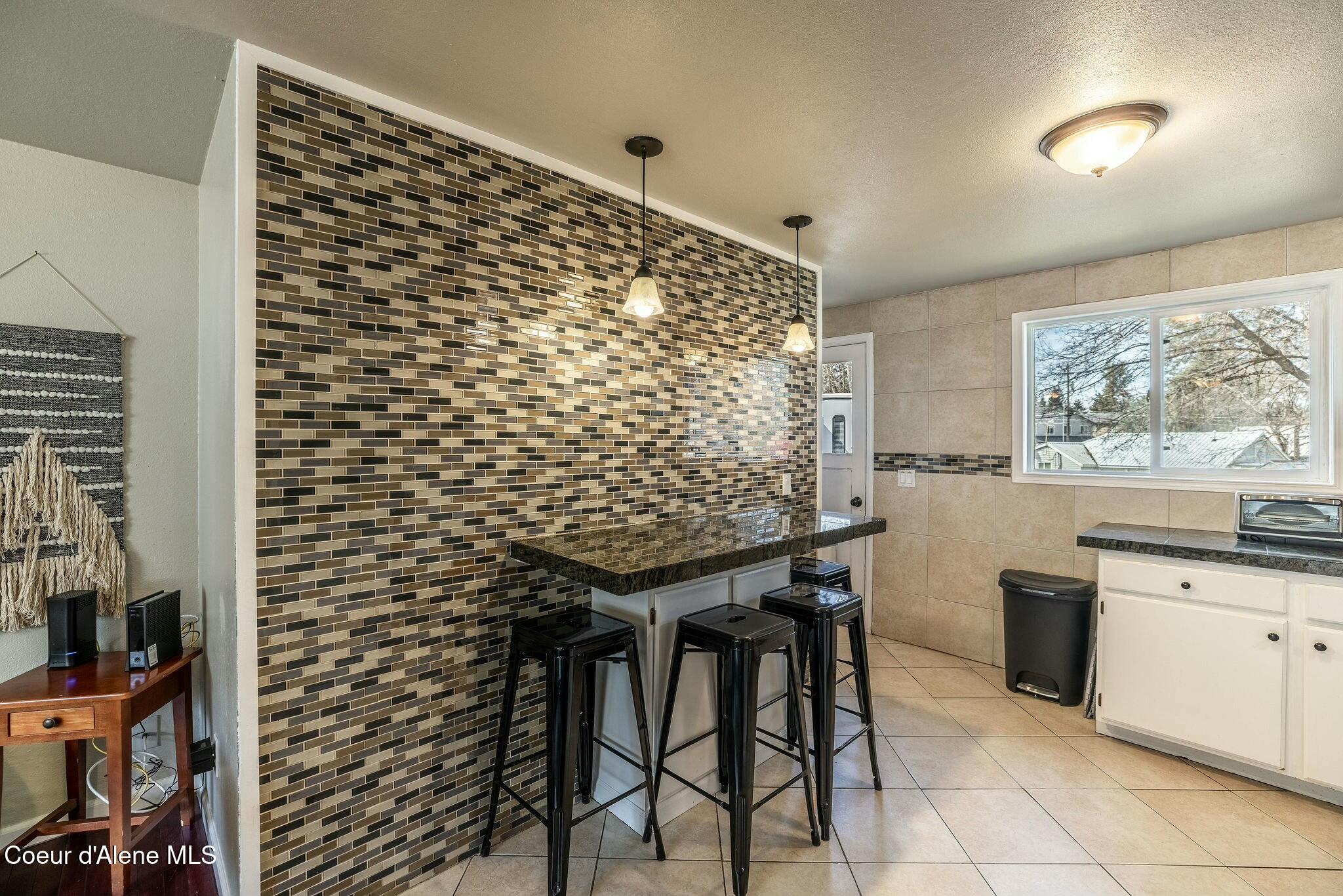 Coeur d'Alene, Idaho 83814, United States, 4 Bedrooms Bedrooms, ,2 BathroomsBathrooms,Residential,Active,94023