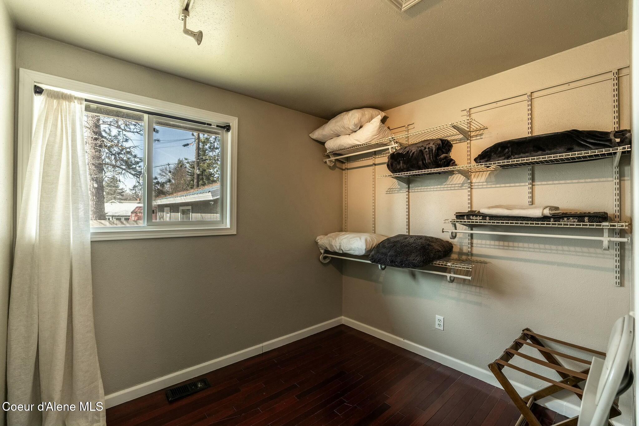 Coeur d'Alene, Idaho 83814, United States, 4 Bedrooms Bedrooms, ,2 BathroomsBathrooms,Residential,Active,94023