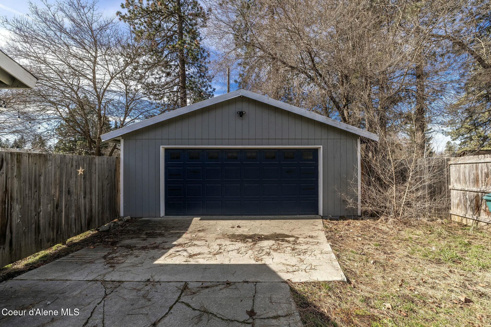 Coeur d'Alene, Idaho 83814, United States, 4 Bedrooms Bedrooms, ,2 BathroomsBathrooms,Residential,Active,94023