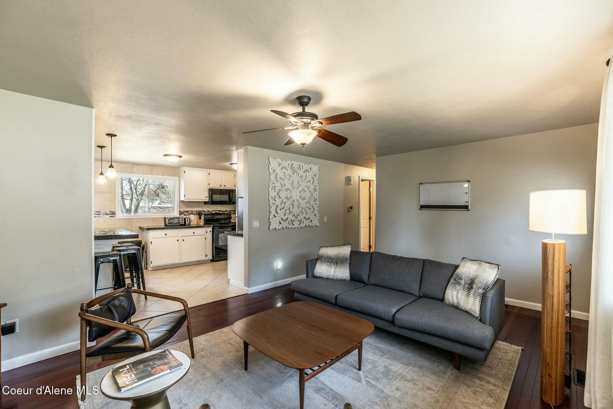 Coeur d'Alene, Idaho 83814, United States, 4 Bedrooms Bedrooms, ,2 BathroomsBathrooms,Residential,Active,94023