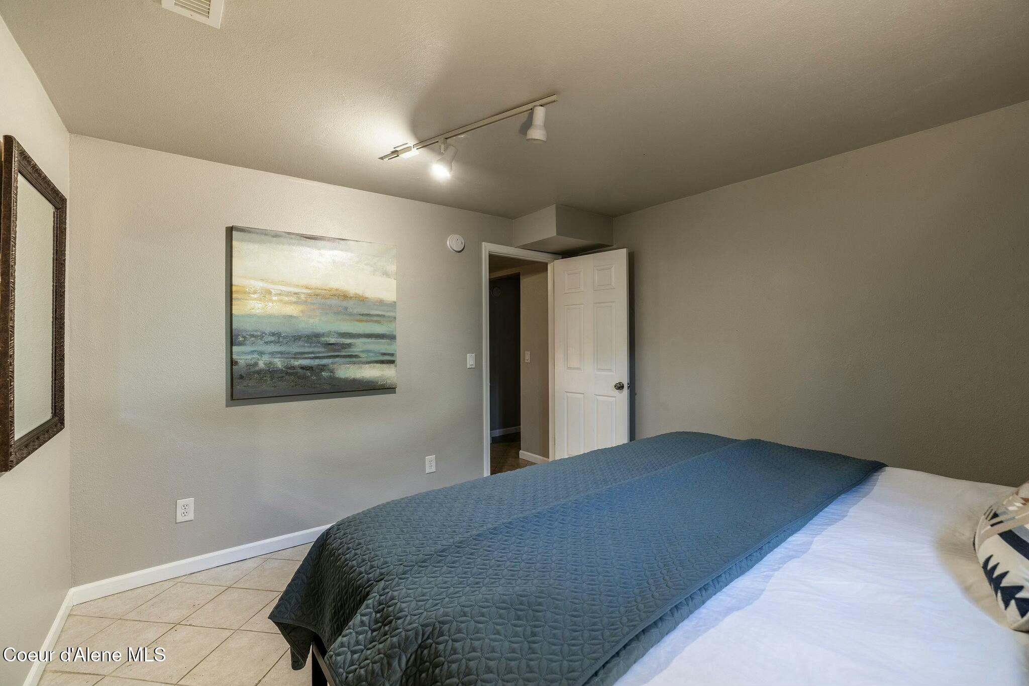 Coeur d'Alene, Idaho 83814, United States, 4 Bedrooms Bedrooms, ,2 BathroomsBathrooms,Residential,Active,94023