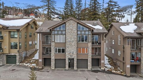 Photo of 22 Chapel Court, Unit 201 Ct, Sandpoint, ID 83864 (MLS # 26-2256)