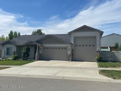 Photo of 3191 SHERWOOD Dr, Coeur dAlene, ID 83815 (MLS # 25-8170)