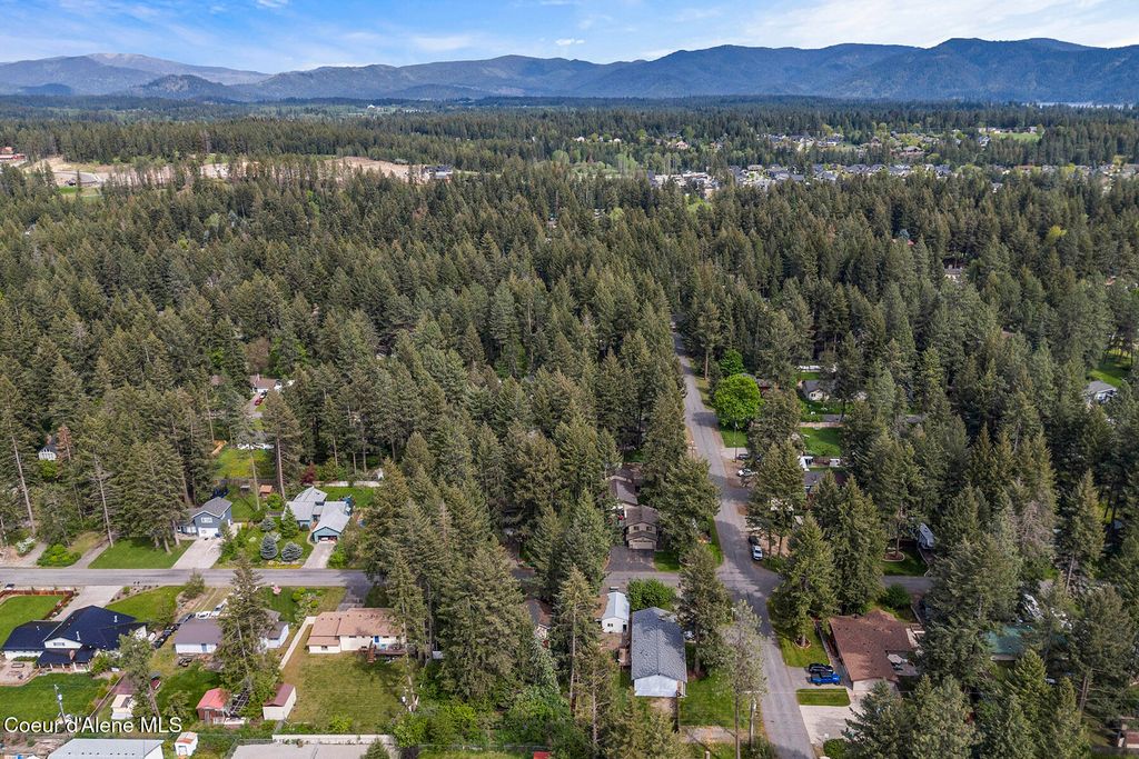 Photo of 109 Alvis Rd, Hayden, ID 83835 (MLS # 26-4594)