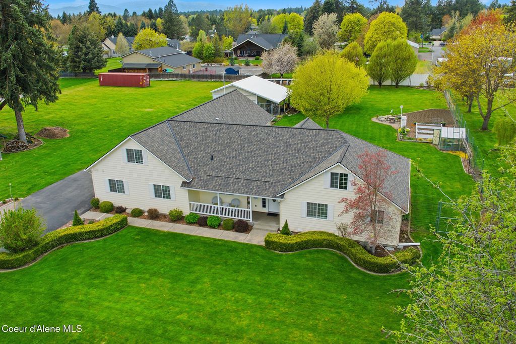 Photo of 7007 Davenport St, Dalton Gardens, ID 83815 (MLS # 26-4263)