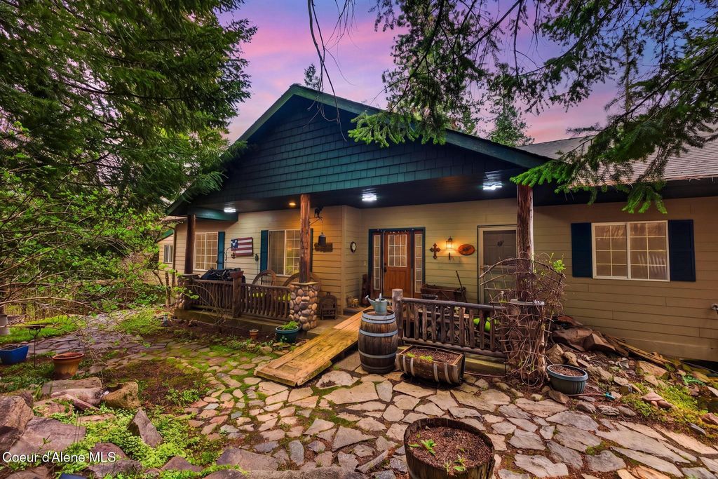 Photo of 17461 Right Fork Fork, Hauser, ID 83854 (MLS # 26-4101)
