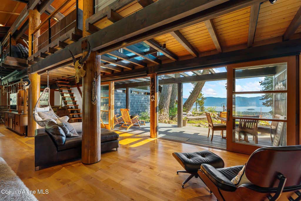 Photo of 825 Winter Ridge Rd Rd, Hope, ID 83836 (MLS # 26-6168)