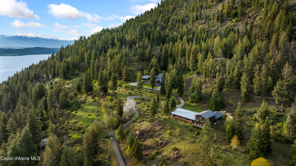 Photo of 825 Winter Ridge Rd Rd, Hope, ID 83836 (MLS # 26-6168)
