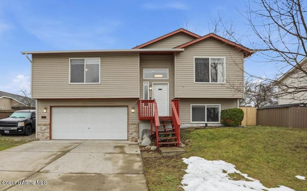 Photo of 590 Stephanie St, Post Falls, ID 83854 (MLS # 26-487)