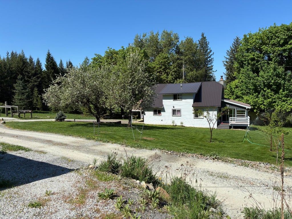 Photo of 311 Lafayes Way, Sagle, ID 83860 (MLS # 26-4108)