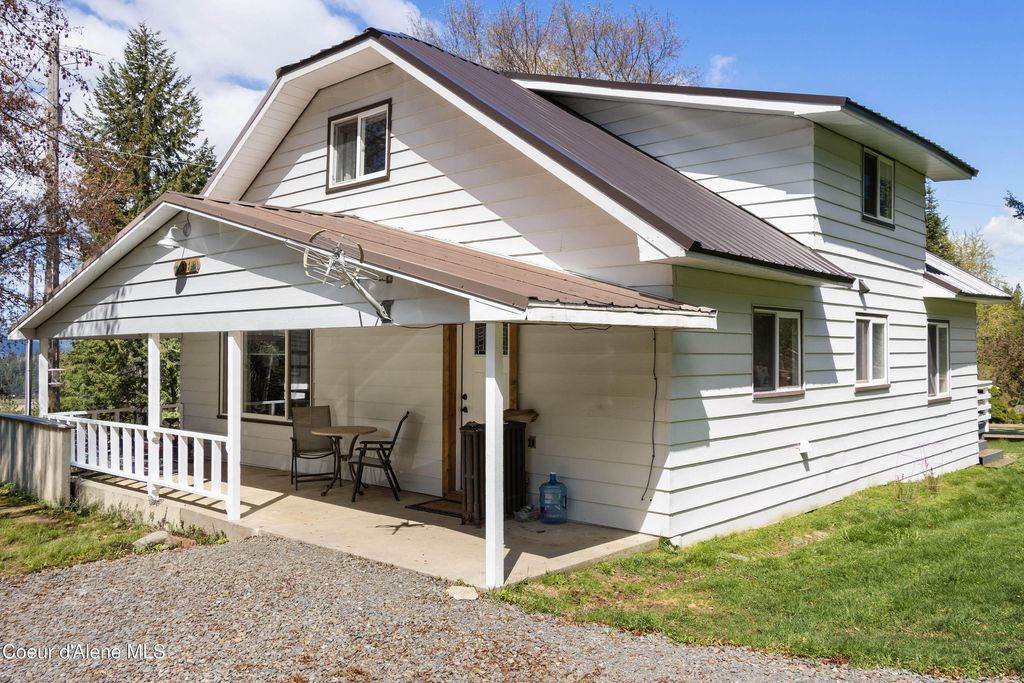 Photo of 311 Lafayes Way, Sagle, ID 83860 (MLS # 26-4108)