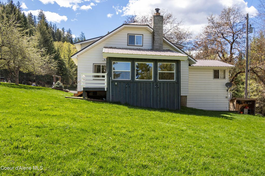 Photo of 311 Lafayes Way, Sagle, ID 83860 (MLS # 26-4108)
